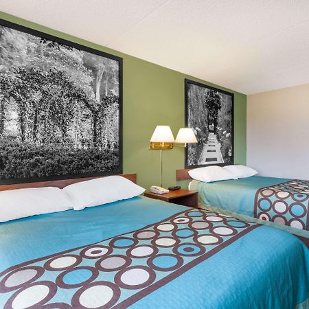Super 8 By Wyndham Harrisburg Hershey West Екстериор снимка