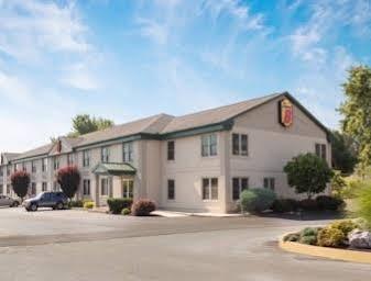 Super 8 By Wyndham Harrisburg Hershey West Motel Екстериор снимка