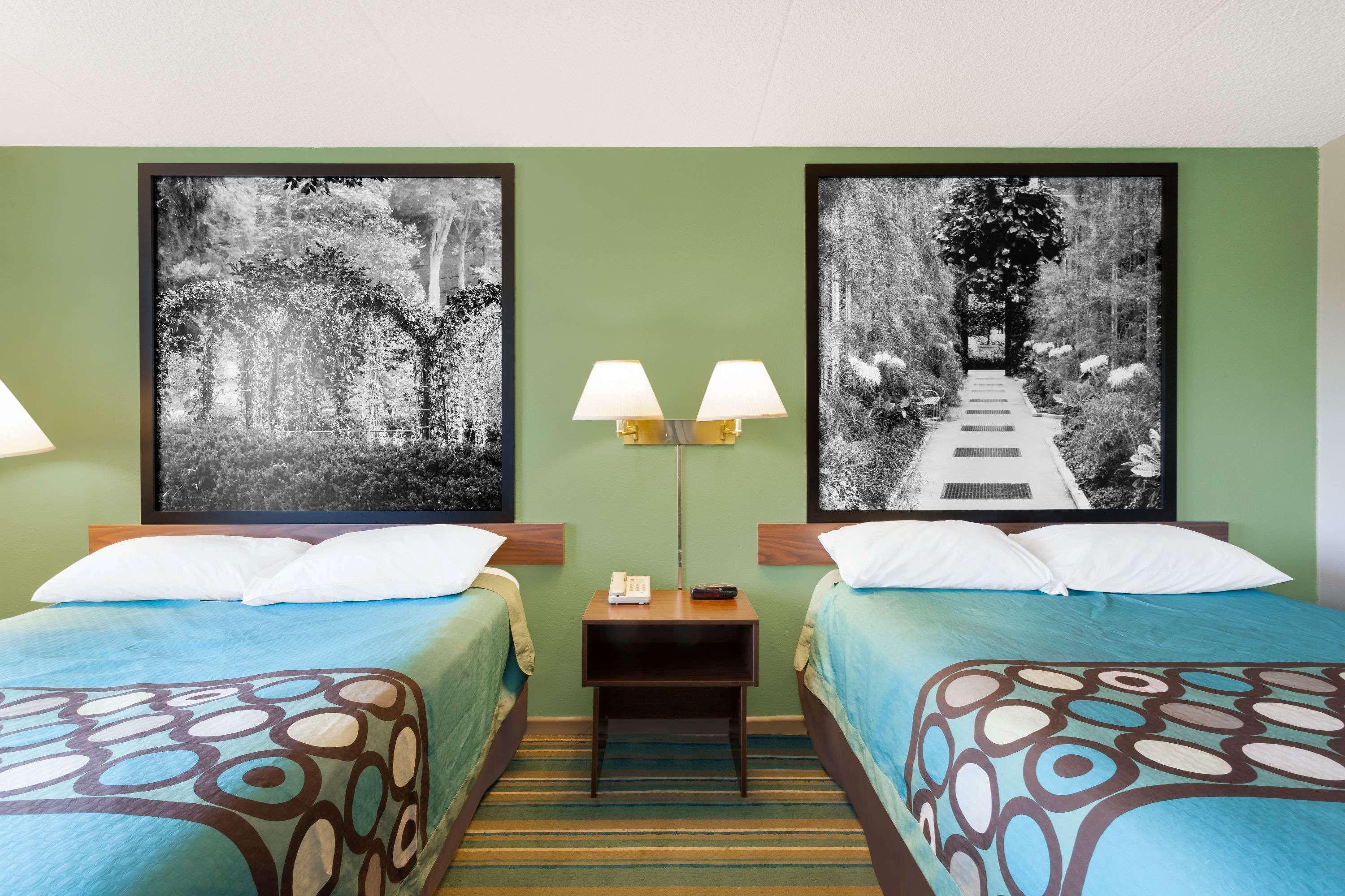 Super 8 By Wyndham Harrisburg Hershey West Екстериор снимка