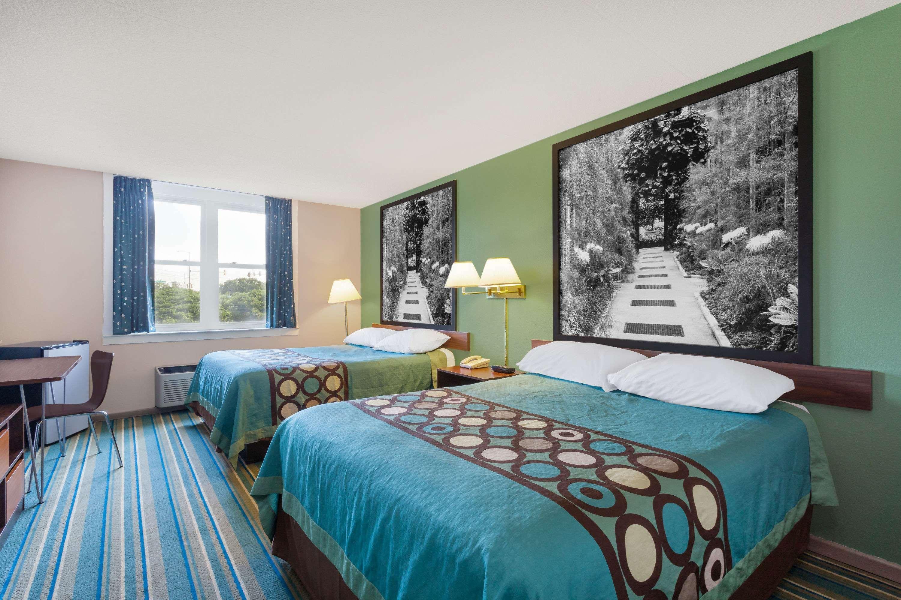 Super 8 By Wyndham Harrisburg Hershey West Екстериор снимка